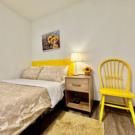 Private Room With Shared Bathroom On The 1St Floor 10 Minutes Walk To University Of Washington Seattle Extérieur photo