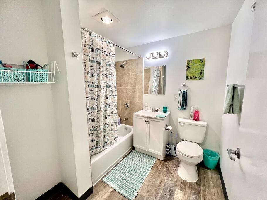 Private Room With Shared Bathroom On The 1St Floor 10 Minutes Walk To University Of Washington Seattle Extérieur photo