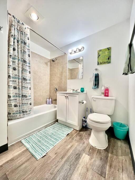 Private Room With Shared Bathroom On The 1St Floor 10 Minutes Walk To University Of Washington Seattle Extérieur photo